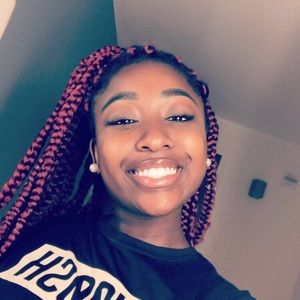Meet your Posher, Sshamari